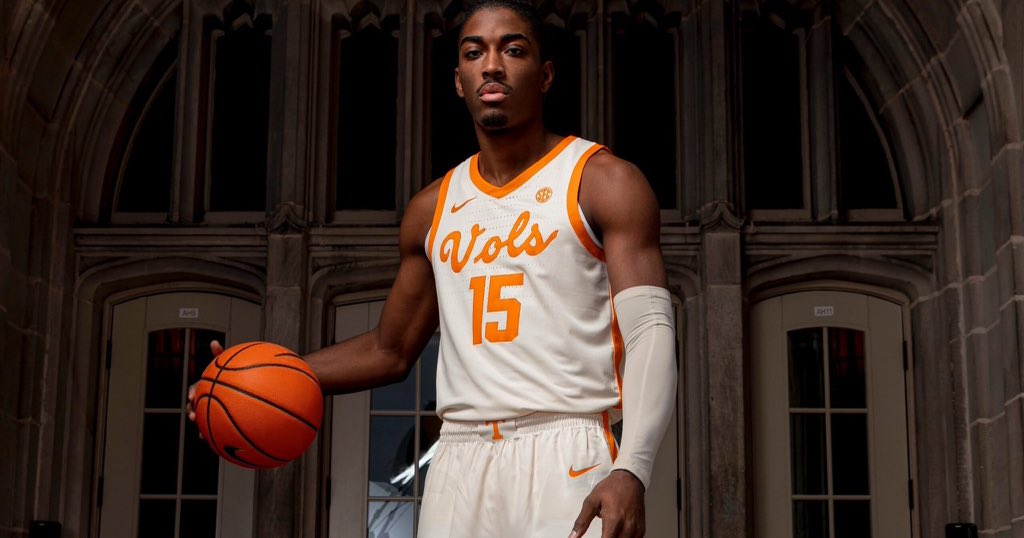 SullenSerf's tweet photo. Best jersey in Tennessee Sports https://t.co/TtV6RY3uxP
