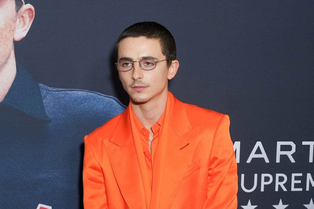 timotheeupdates's tweet image. Timothée Chalamet arrives at the 'MARTY SUPREME' premiere in NYC tonight.