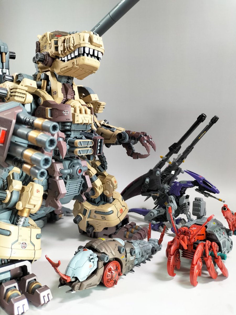 hidekai303's tweet image. 久々にゴジュラス出したんで並べてみる
ゴジュラスっておっきいね

#プラモデル
#ゾイド