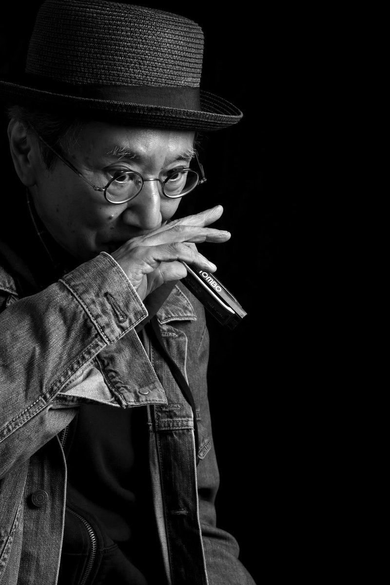 SAKAI_Kenzi's tweet photo. 節目の古希70歳に、写真家MinKyung Choi さんのライム・ポートレイト・プロジェクトの、撮影モデルを務めさせて頂きました。Minさんの問いかけに答えながらの撮影は、緊張と癒しが交差する濃密な時間。
#ポートレート撮影 #MinKyungChoi #カメマンネン https://t.co/msQgWvVHqZ