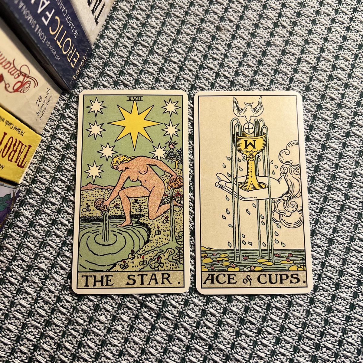 Saterdaysstarot's tweet image. 🌱 แด่ผู้ที่ผ่านมาพบเห็นข้อความนี้

พี่ไพ่เปิดมาด้วนพลังของความหวังที่กลับมาสว่างอีกครั้ง เป็นช่วงที่ใจเริ่มโล่ง เรื่องที่เคยหนัก เคยกังวล เคยรู้สึกว่ามันไม่ไปไหน กำลังค่อยๆคลี่คลายแบบไม่ต้องฝืน ช่วงนี้จะมีข่าวดี จะมีสัญญาณดีๆเข้ามาให้รู้สึกว่ามันยังมีทางของมันอยู่จริงๆ…