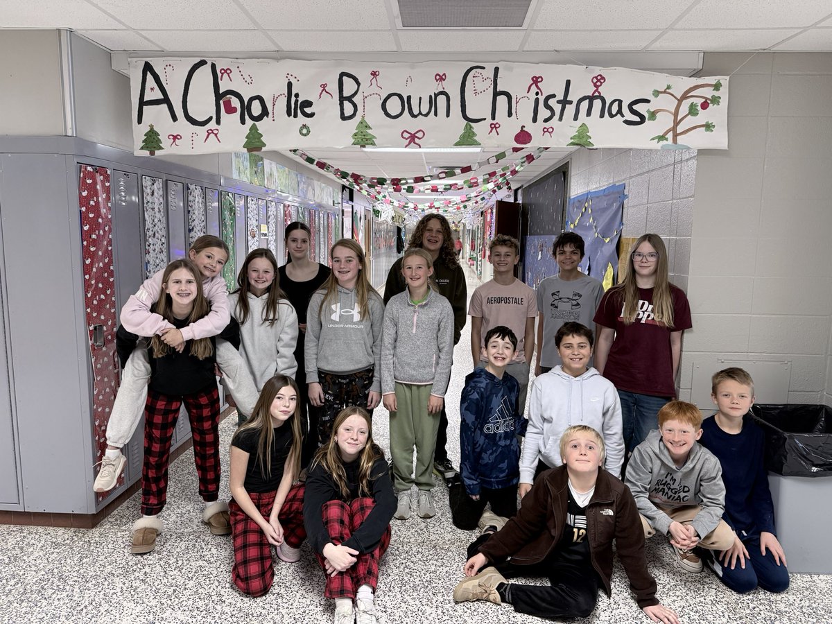 DonlinSTEM's tweet image. A joyful Charlie Brown Christmas to everyone at @ByronMSBears!