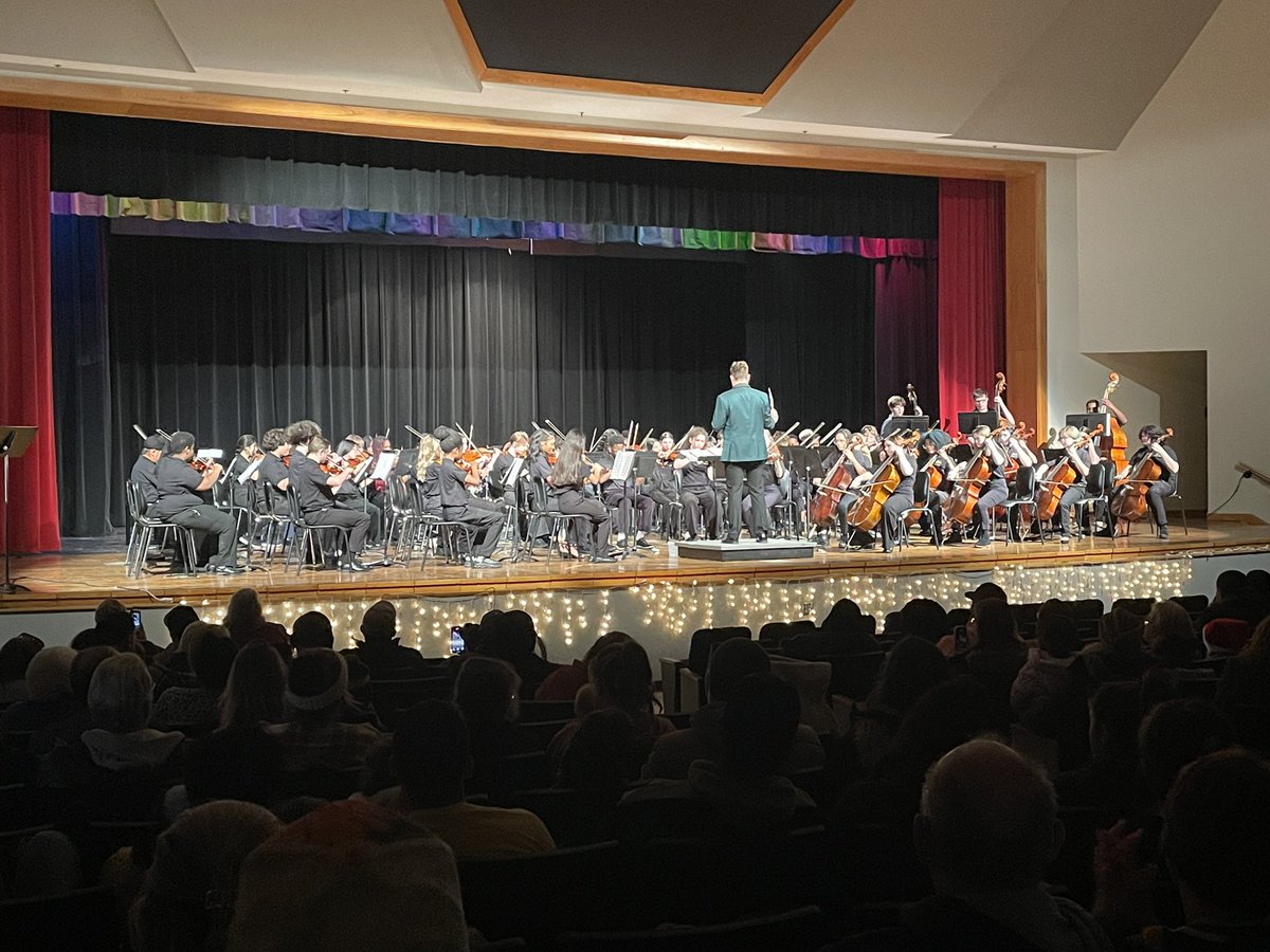 principalpeo's tweet photo. Great job to our orchestra students and their teacher, Mr. Miller! Beautiful playing and so expressive! It was so wonderful to see students from four schools coming together to make music as @avonsouth students. #WeAreAvonWeAreOne @OrioleTweets @avonorchestra @avonstringbling https://t.co/5RMxQJXXco