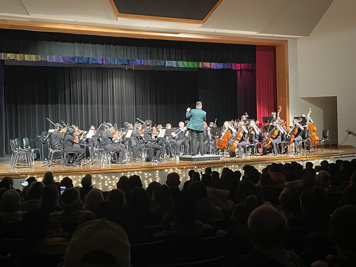 principalpeo's tweet photo. Great job to our orchestra students and their teacher, Mr. Miller! Beautiful playing and so expressive! It was so wonderful to see students from four schools coming together to make music as @avonsouth students. #WeAreAvonWeAreOne @OrioleTweets @avonorchestra @avonstringbling https://t.co/5RMxQJXXco