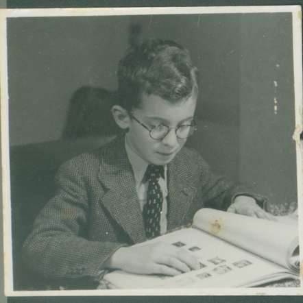 17 December 1931 | Dutch Jewish boy, Emile Joost Jacobs, was born at the Hague.

He was deported to #Auschwitz from #Westerbork in October 1942. He was murdered in a gas chamber after the arrival selection.
---

Video about the first two gas chambers created near Auschwitz