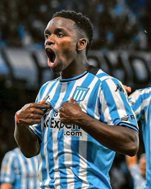 DavilaTomi's tweet image. #Racing AHORA #Inter de Porto Alegre confirmó que va a hacer uso de la opción de compra por Johan Carbonero. 

A La Academia le van a ingresar 4 millones de dólares.