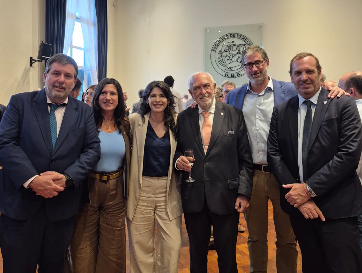 Cambio Pluralista en La Lista Unidad para defender la Abogacía. 

Creemos que la experiencia es la base y el pluralismo es la clave para una gestión robusta. Con trabajo colectivo y la mirada puesta en el mañana, garantizamos la solidez de lo construido y pensamos el futuro con