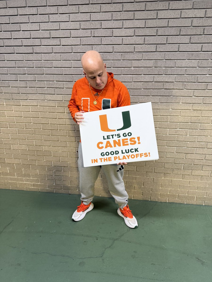 Dolfin55's tweet photo. Couldn’t make it to the basketball game for a sign.  So I had one made. 

 #GoCanes 
#BeatTAM 🙌🏻
#CFP 

Let’s GO @MiamiHurricanes ! https://t.co/rhwPXY9bum