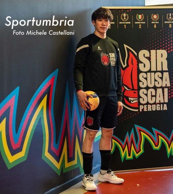 🎤 You miss the Scudetto, however, that your compatriot, Nakata (football player) won with Roma and that, in Perugia, everyone remembers fondly.

Yuki : “ I know him, but I don't know if he knows me. When I came to Perugia, it was important for me because everyone already knew