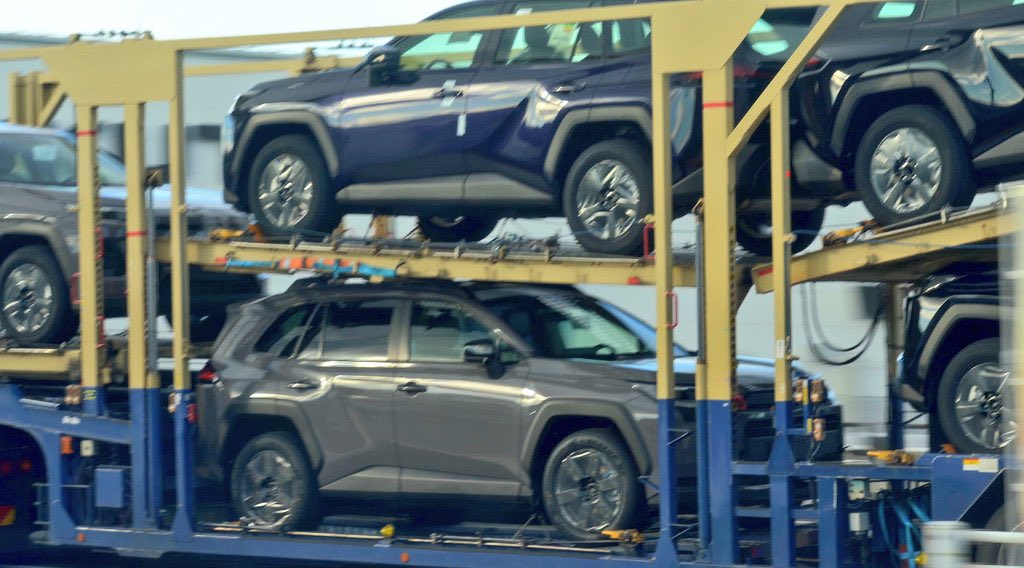 Rav4_x's tweet photo. راف فور 2026 مخصص للسوق السعودي جاي بالطريق https://t.co/3DYSB2ahwY