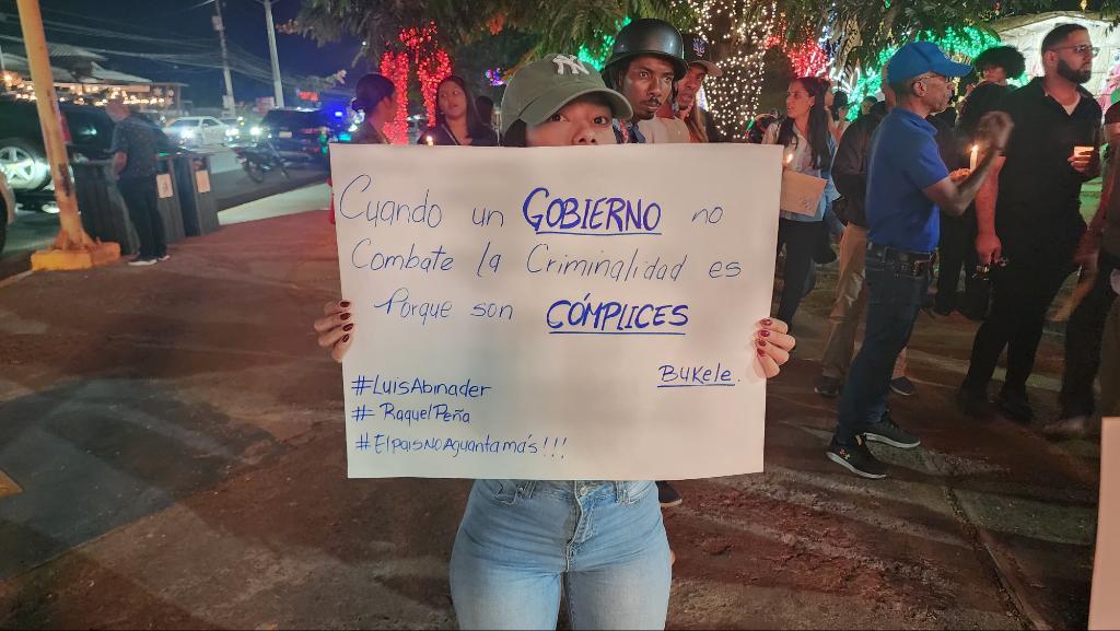 josealberto1511's tweet photo. Dónde está la ética? El fraude en Senasa desnuda la indiferencia hacia los más vulnerables. #DenunciaÉtica #SenasaFraude #SantiagoporSENASA https://t.co/e6qjFgonKB
