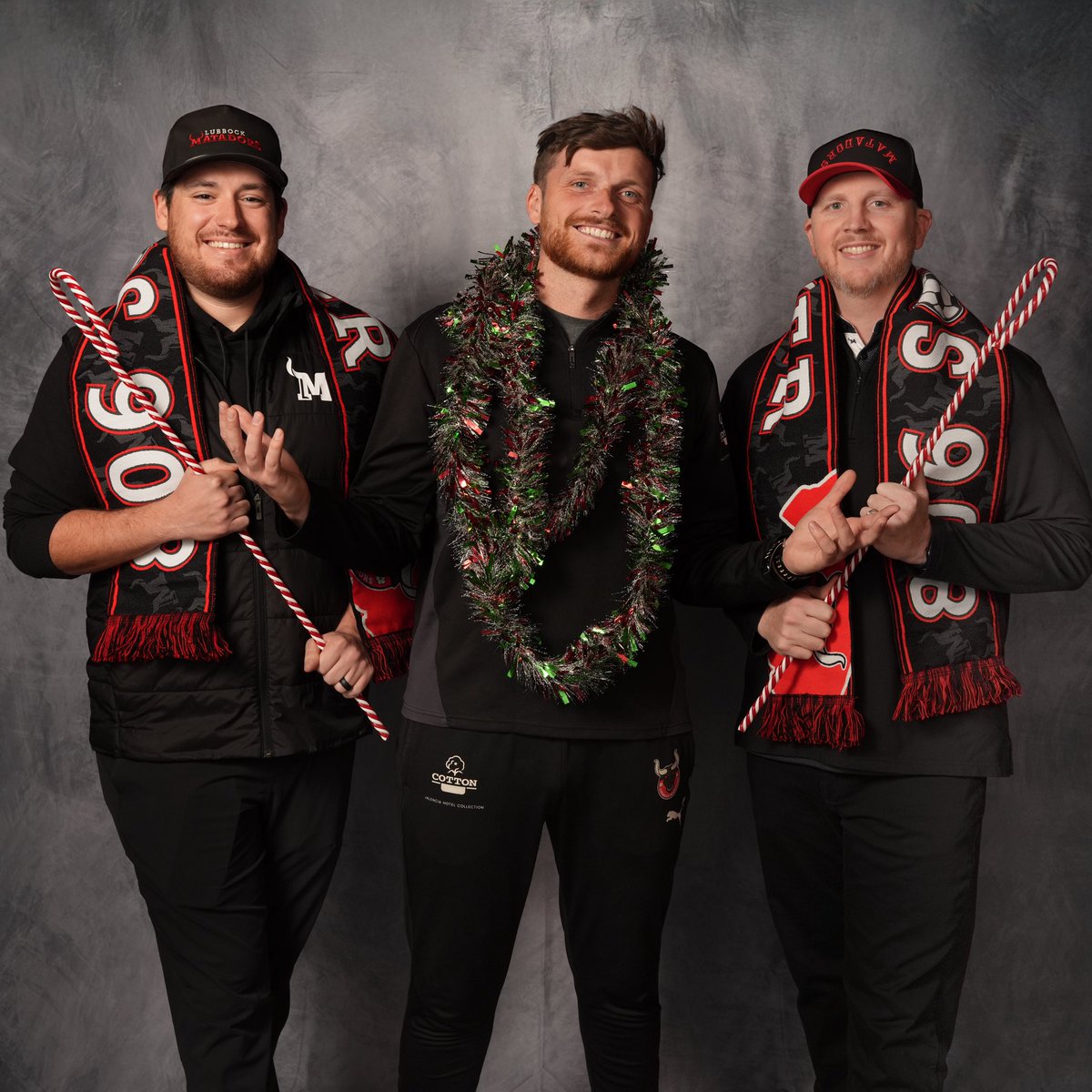LubbockMatadors's tweet photo. Happy Holidays from the Lubbock Matadors to you 📸🎄🎅🏼 https://t.co/4utG6Jc9tx