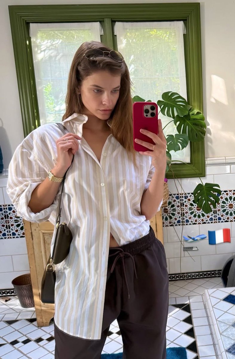 ؘbarbara palvin pics tweet media