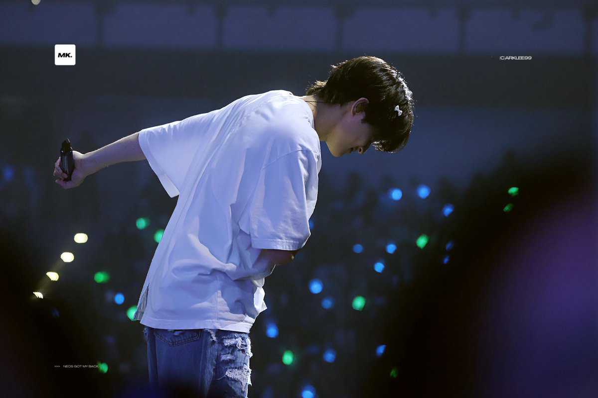 markmoIo's tweet photo. with all the processes of life's journey that you've gone through, thankyou for your hard work over the past 12 years. beyond proud of what you have achieved. cheers to many more amazing journeys, may you only walk on the flower road
#12YearsWithMarkLee
#우리이마크_12주년_축하해 https://t.co/yzJ7jtN4RX
