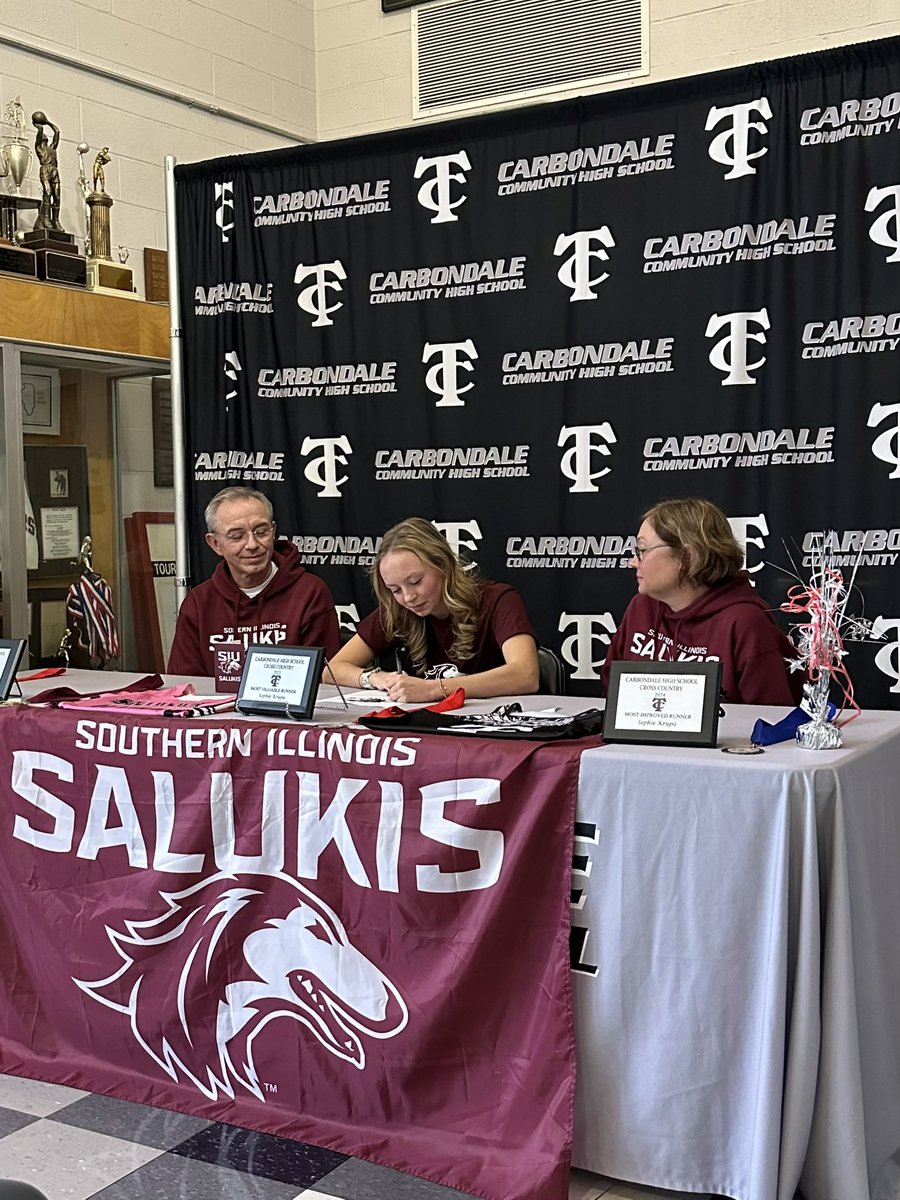 CCHS165's tweet photo. Congratulations to Sophie Krupa! The senior signed to continue her running career next fall at SIUC. #terrierpride https://t.co/YKwWzxZ7ci