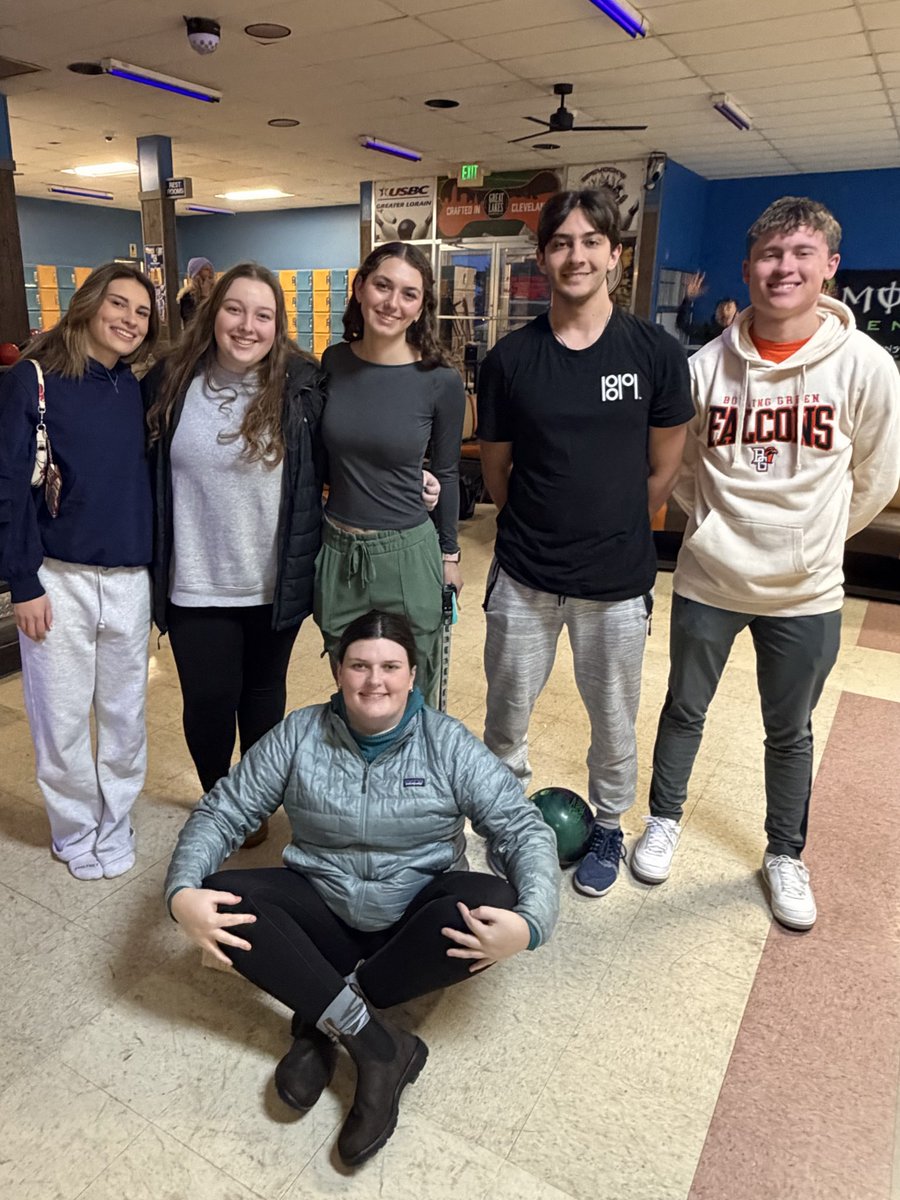 It’s a great day when the banners of your current seniors are up at <a href="/Spevocks/">Spevock's Nautical Lanes</a> and your former seniors return for winter break!

#alwaysfamily
#eagleson3
🦅🎳