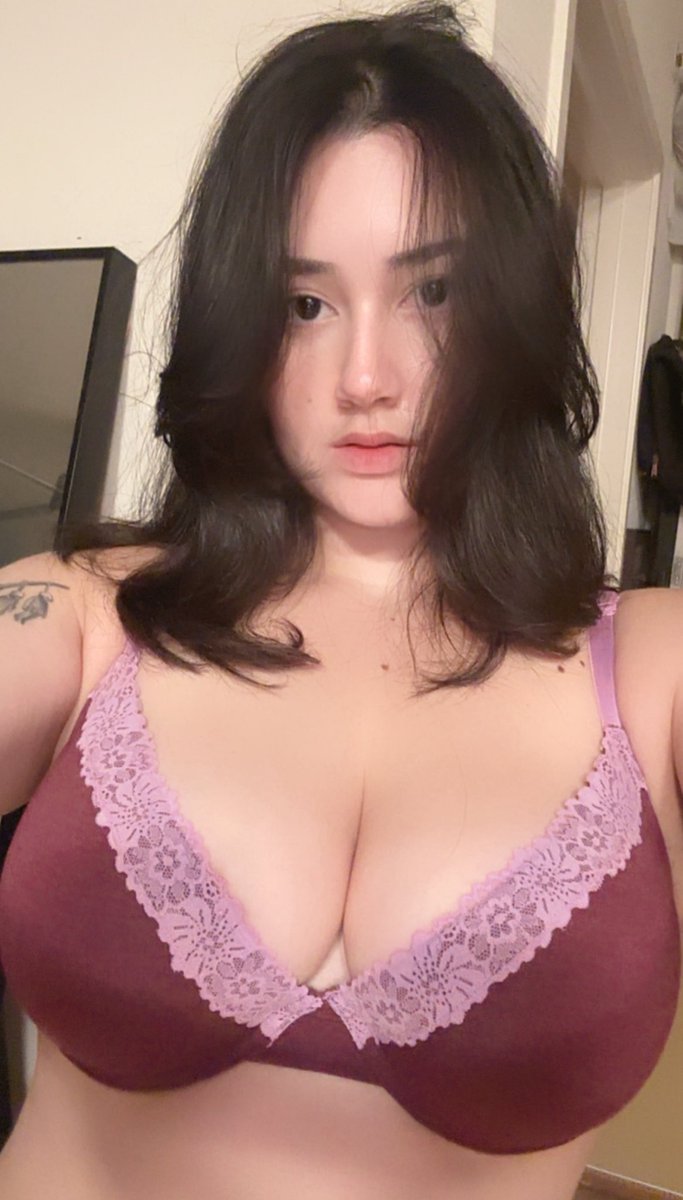 still thankful for the tzuyu bra ✨