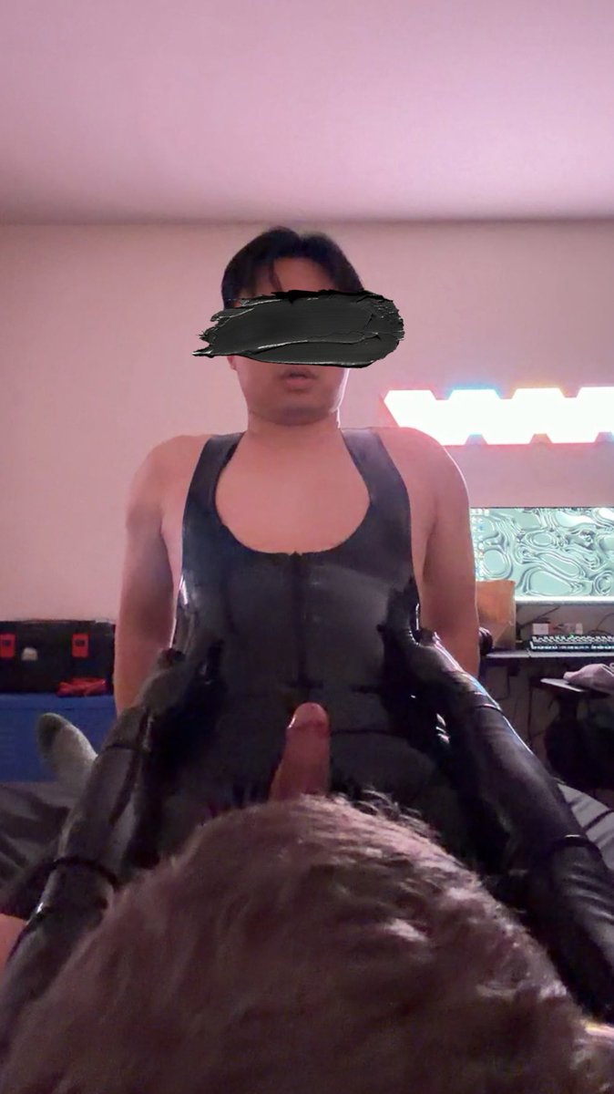 Put those rubber hands on me, and I’ll show you what I can do 🍆💦🥴🥴
#rubber #latex #rubberfun #rubbergloves #latexkink #latexgloves #rubbergear #rubberfetish