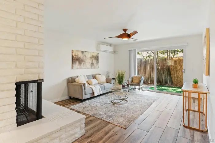 nick_t30767's tweet photo. SOLD with the Taylors!
2 beds 2 baths 1,064 sq ft

Keep me in mind for all your real estate needs. I love doing my job. 

#TaylorRealEstate #affordable #housegoals #housing #realestate #California #buying #selling #buyer #seller #SanDiego #rent #renters #rental #free #kitchen https://t.co/h32FnQ3mFr