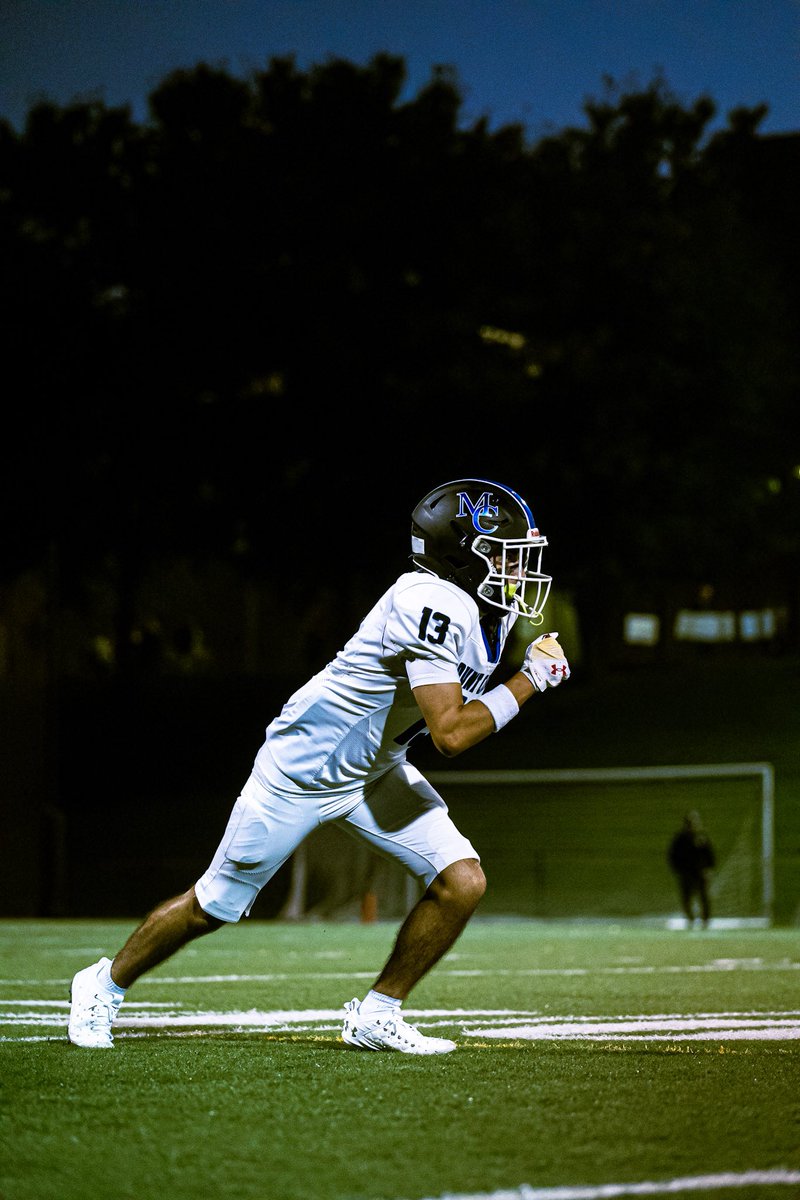 Heeraddd's tweet photo. Coaches!! I have official visits scheduled in January & February! & I am Still open to adding more. Let’s connect over break if you’d like me to come visit your program!!

3.8 GPA
Track Ath
Versitile X & Slot receiver 
0 Drops during senior season!

@OLMC_CoachWard 
@OLMC_FBall_1927 
@GeorgeCluster 
@raymyers_22