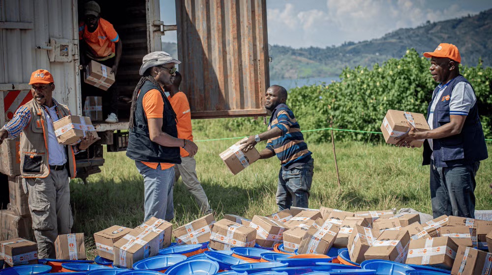 UNFPA_ESARO's tweet photo. In the aftermath of the 2023 DRC floods, dignity is an emergency supply. Over 500 women & girls received UNFPA Dignity Kits (soap, pads, essentials). This isn’t just aid, it’s restoring personal hygiene & safety when everything is lost. Dignity cannot wait. #DRCFloods #DignityKit https://t.co/XdFYM0OLcF