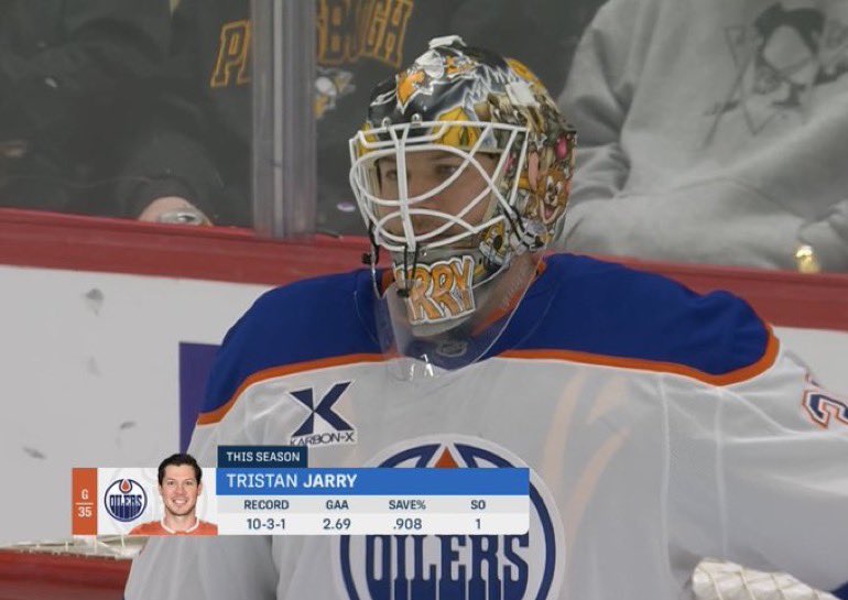 KrikorianB15's tweet photo. Stuart Skinner is playing for the Penguins wearing an Oilers mask.

Tristan Jarry is playing for the Oilers wearing a Penguins mask. 

This has to be the first time this has ever happened, right? https://t.co/kYpBOTz044