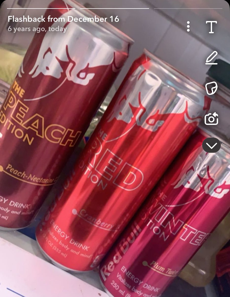 the0fficialJess's tweet photo. @redbull can we PLEASEE have Plum Twist or Cranberry back!!! It’s been 6years too long, I need some wings🥺❤️

-ps if not, pls don’t get rid of Juneberry, the limited are always the best🥲.. but plum was💯 https://t.co/XyPJEg6Jn7
