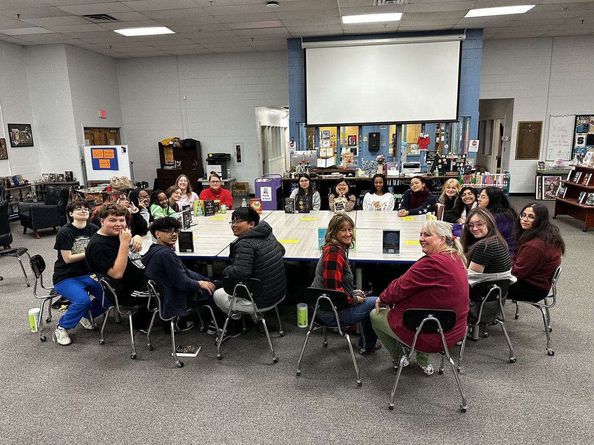 Smyrna High Library tweet media