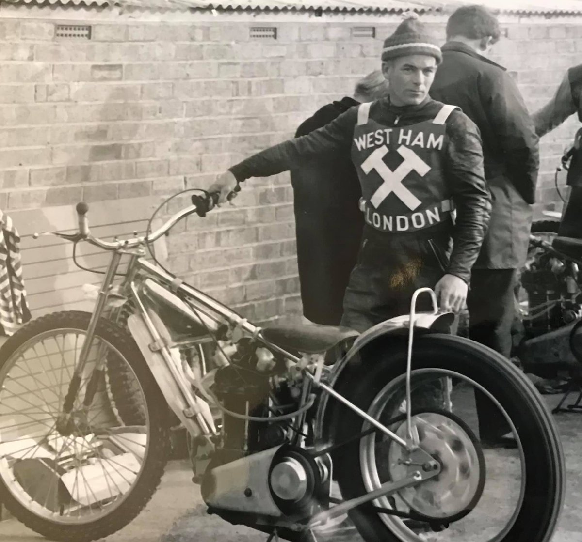 Happiness is 40-38 tweet media