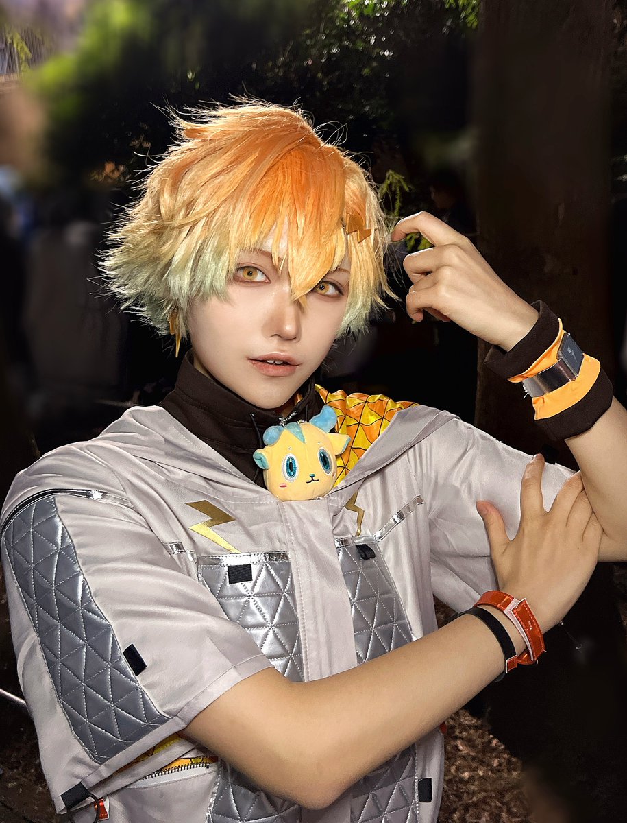 🌈🕒/cosplay/🌩️🦒

筋肉お兄さん