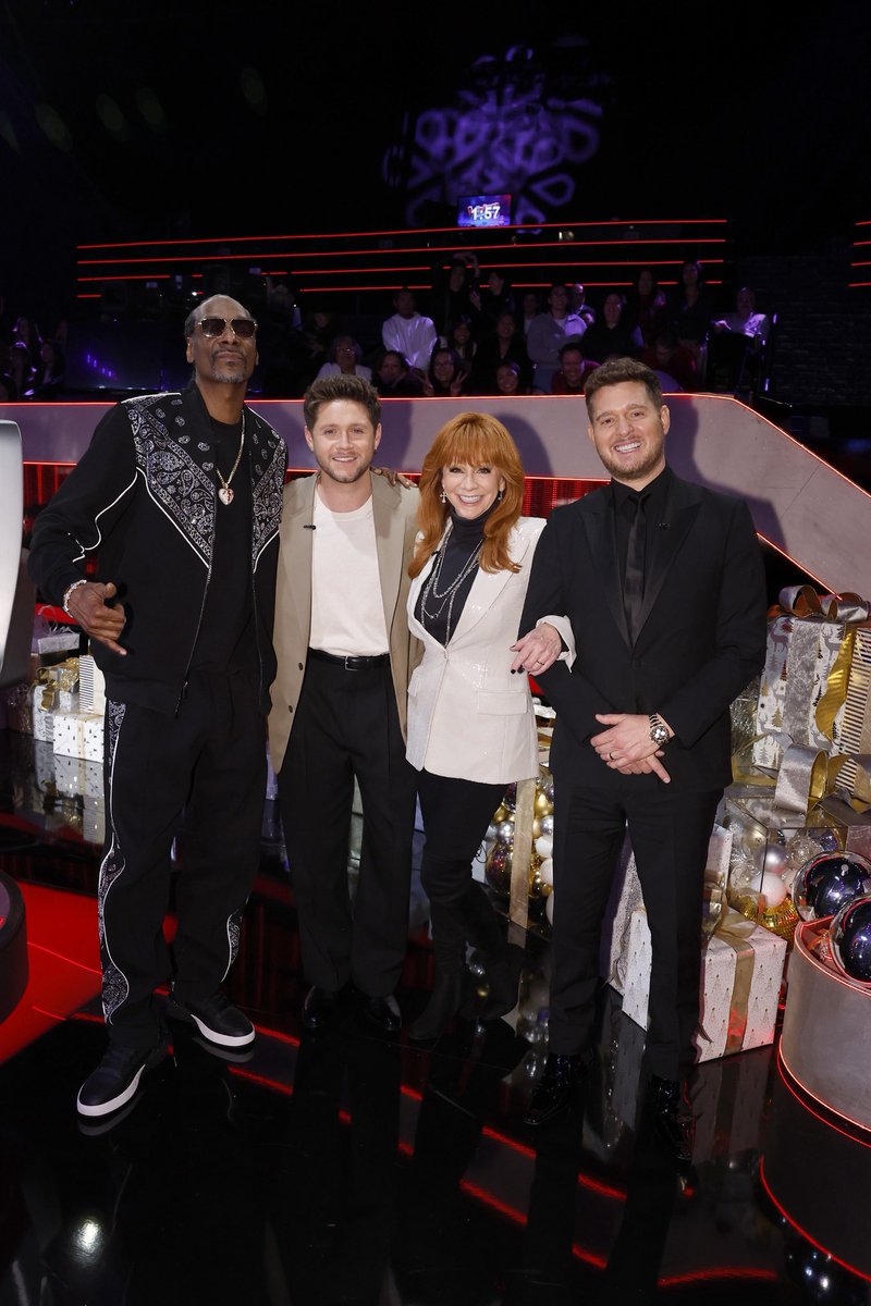 reba's tweet image. Finale night ✌️Beyond proud of all the talent we’ve seen this season on #TheVoice and especially #TeamReba!! I’m rooting for you Aubrey! 🏆❤️ @NBCTheVoice @nbc