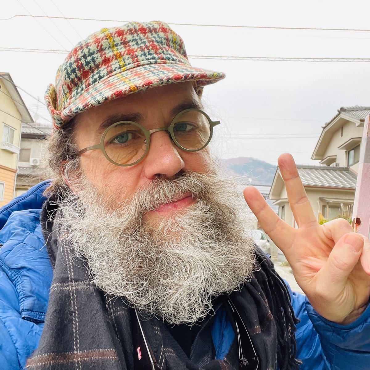 uncleweed's tweet photo. grey day in sunny Okayama
off to hospital (pain clinic) *should be* last of year
have festive Santa treats for Dr's kiddo
ps did i tell ya about annual national health check the other day?
pps frozen meat order courier arrives btw 4-6pm, gotta be brisk on gettting home
k bai https://t.co/q9OjpOgr4I