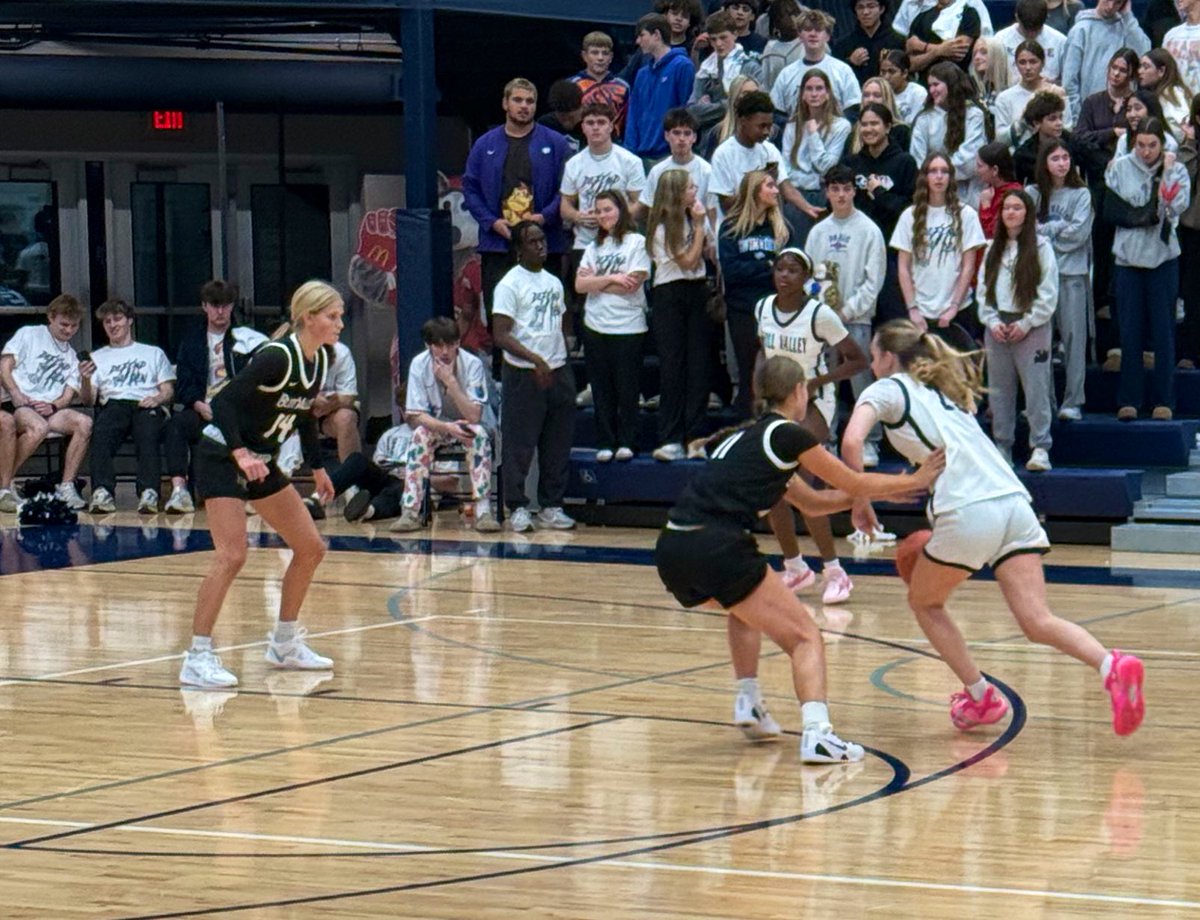 Sunflower Smack Show tweet media