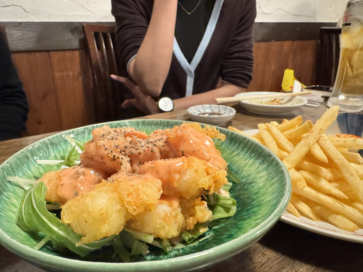 feedtailor's tweet photo. 【75会20251211】
今年も色々ありましたねーいつも言うけど早かった！
焼売他いろいろ美味しかったです♪
団体様の賑やかさが際立ってたなあ。運なんだろうけど、忘年会シーズンはなるべく個室がいいのかもしれないなー

来年も75会引き続きよろしくお願いいたします〜！！
#ニチコレ #南森町グルメ https://t.co/9ZE4WJbwt6