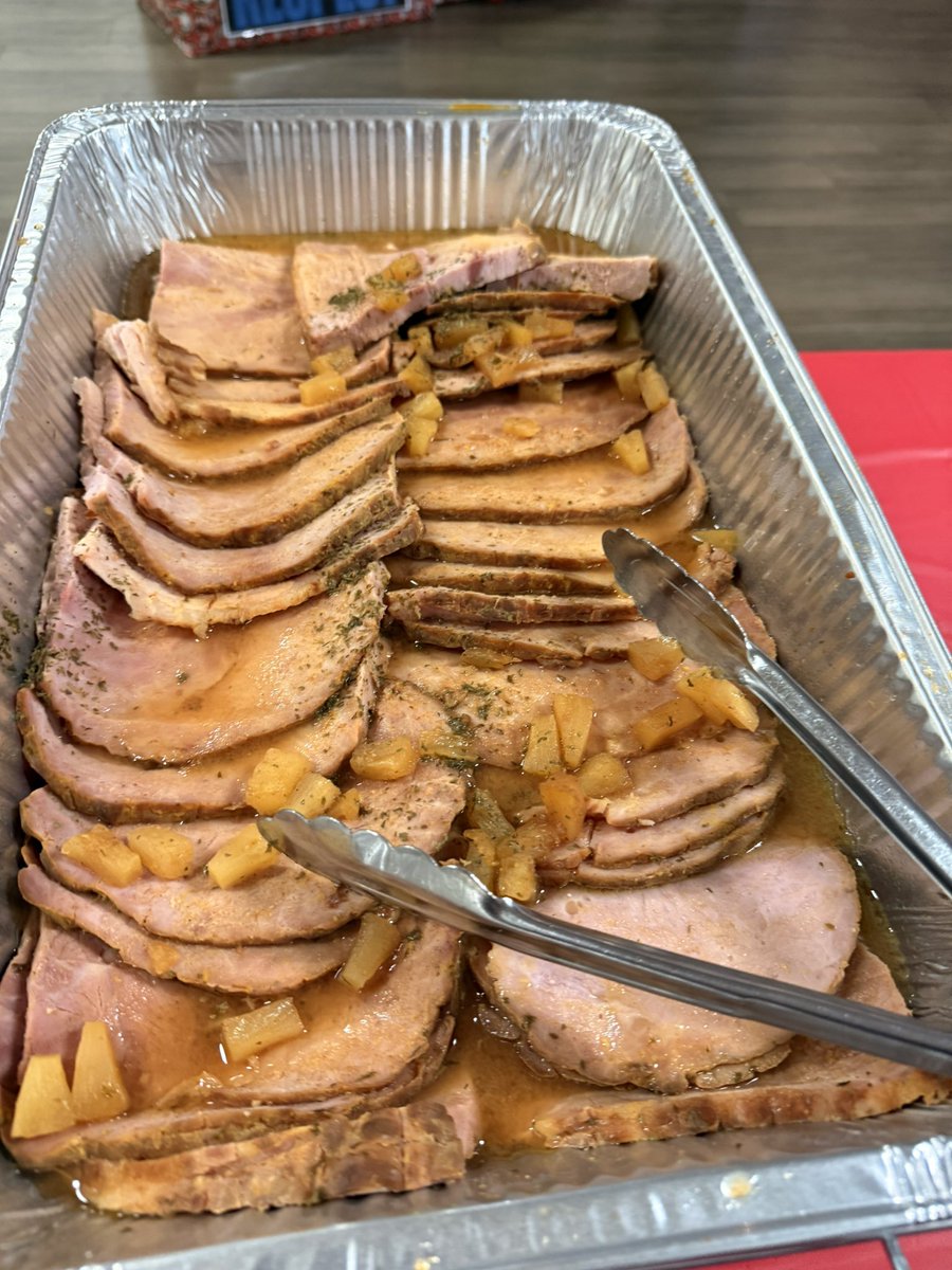 DrMarkJGonyea's tweet image. Had a great day yesterday thanking our faculty and staff for their amazing work! They are truly #theHeARTofExcellence @mrsjgehrke