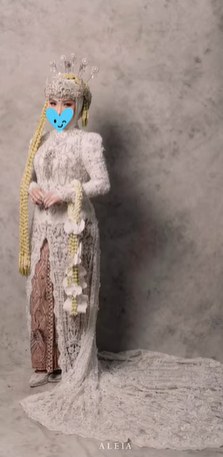 halo guys yg dom tangerang, klo aku sewain bouquet ronce melati anggrek gini ada yg minat? bs buat photoshoot prewed/nikahan/lamaran hihi cantik bgt