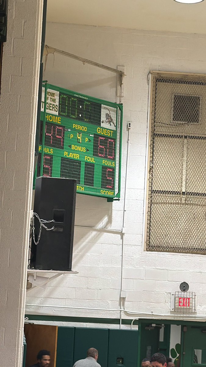 come_text's tweet image. Led by 3 second half 3s by Tim Coughlin and  19 second half points by Andrew Lindstrom, the St Francis Red Raiders go into South Buffalo and secure a big league win. 

St Francis 60
Timon 49

@centercourt42