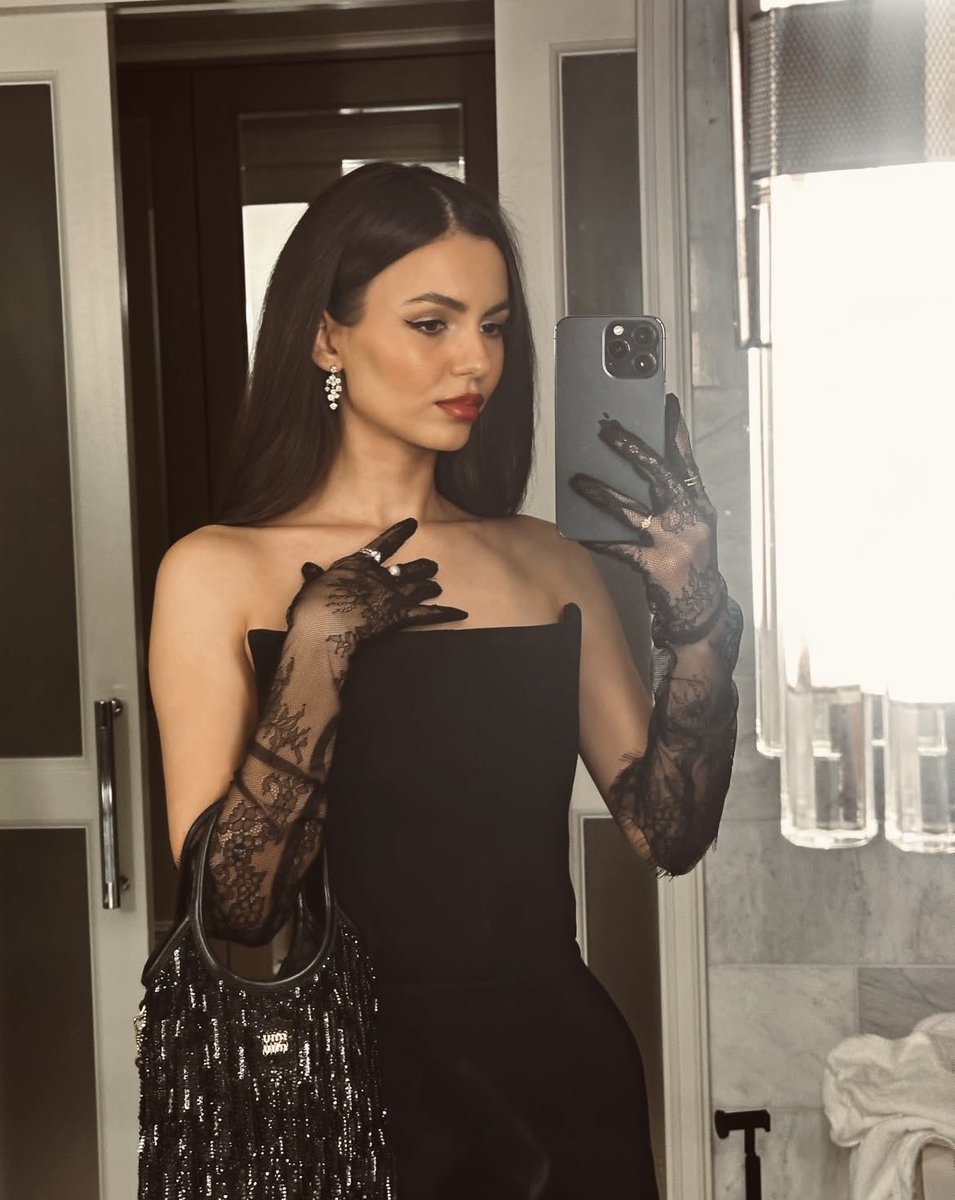 best of victoria justice tweet media