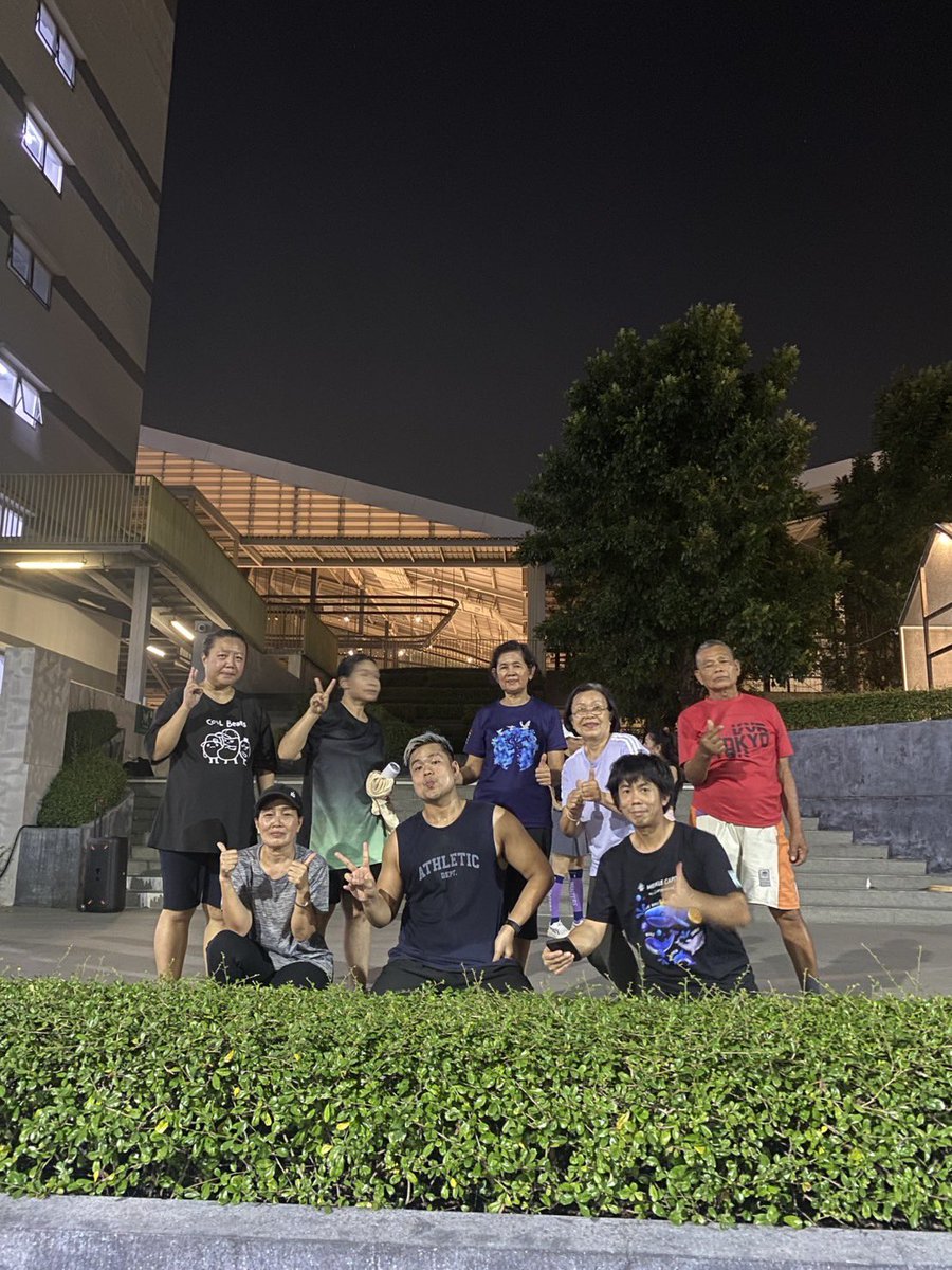 aonbreakin's tweet image. Zumba dance wellbeing increase heart rate stronger. #aonbreakin #exosystem #carbonchain #workout #zumba #dance