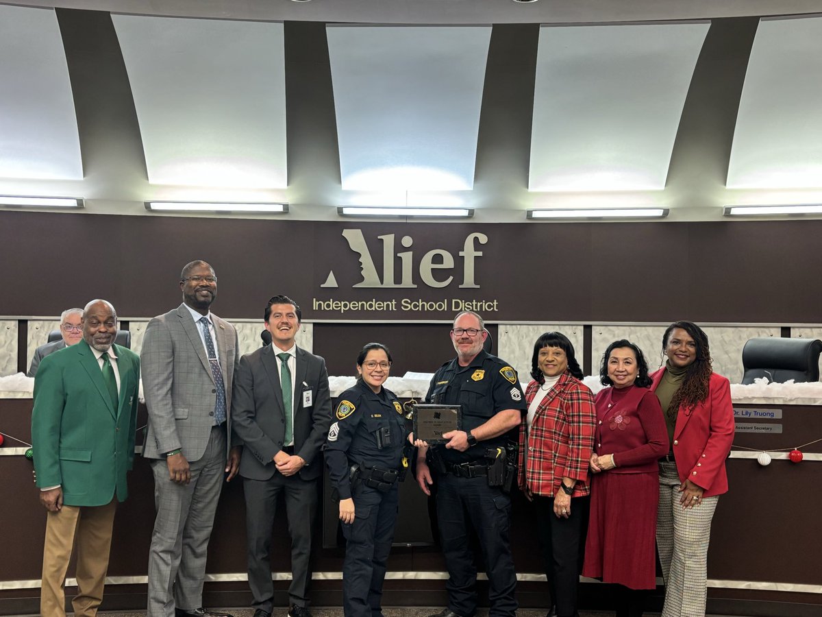 Dr. Cecilia Crear tweet media