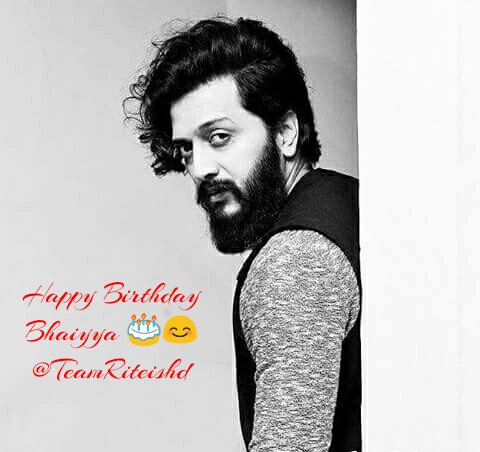 Here's wishing a very happy birthday to <a href="/Riteishd/">Riteish Deshmukh</a> bhau have a rocking year ahead with lots of success and happiness. 🎂💐🙏🎉
#HappyBirthdayRiteishDeshmukh