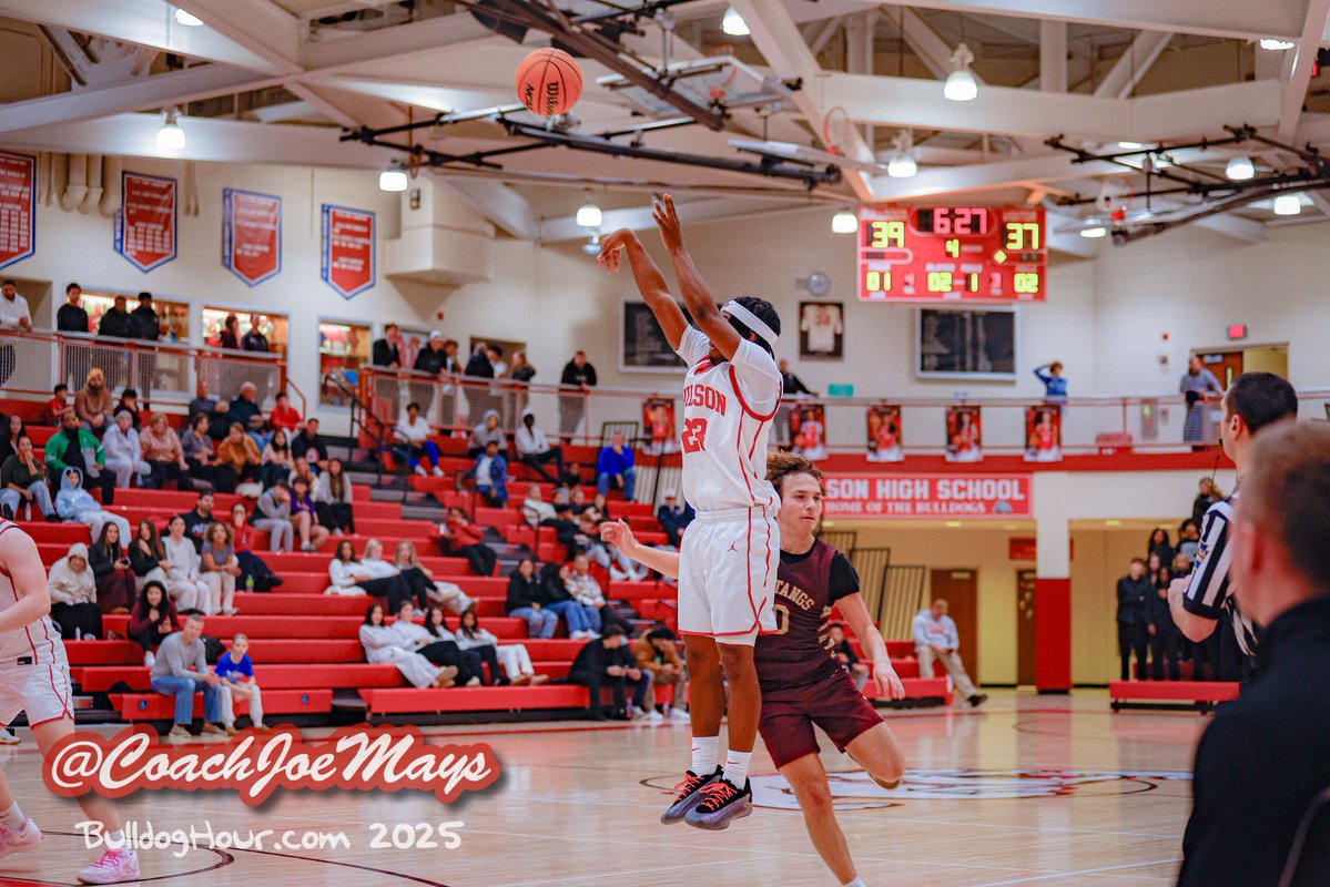 CoachJoeMays's tweet image. 🏀 FINAL: Wilson 55, Mifflin 44

BIG 4th quarter from @_michaelglover helps @WilsonBoysHoops earn the W!