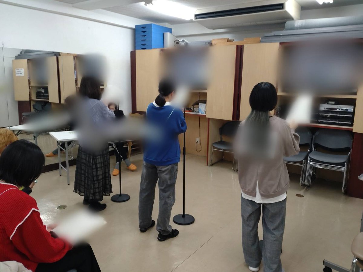 野村講師のレッスンが行われました！
シリアスなシーンの掛け合いでは、熱のこもった演技ができ、気合十分でした！
#BAO #声優養成所