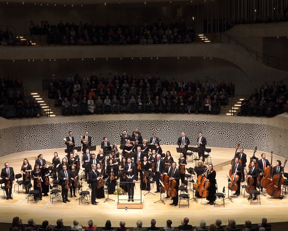 ChangShaDaily's tweet image. Here’s a #musical #invitation from #Moscow. On January 7, 2026, the Moscow State Classical Symphony Orchestra will present the "Eternal Melodies" 2025-2026 New Year #Concert at the #Changsha Concert Hall, striking up beautiful notes for the new year. #art #music #ConcertTickets…