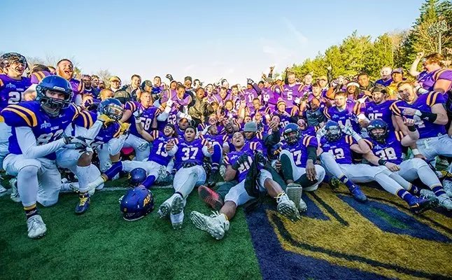 Thomas Burns tweet media