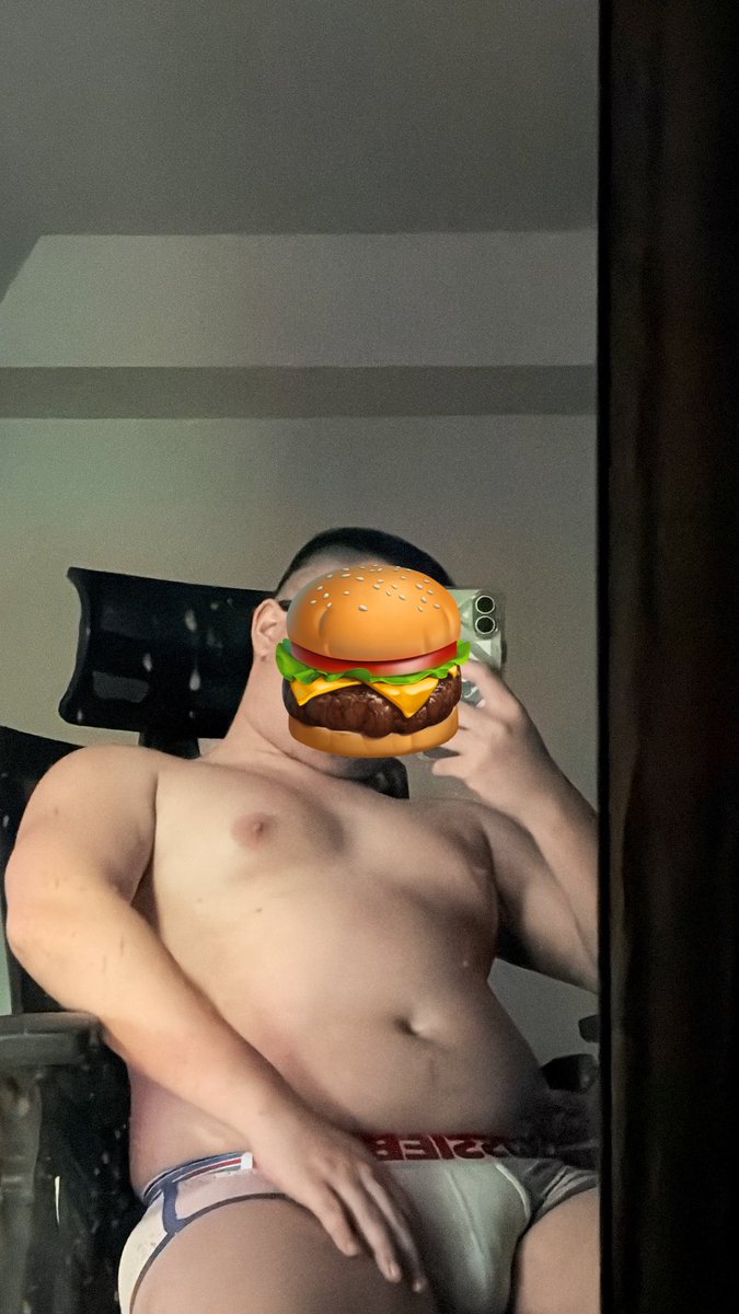 KKKbearr's tweet image. 🍔