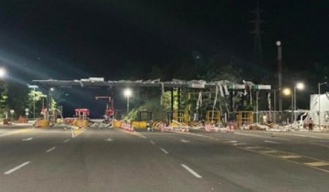 <a href="/petrogustavo/">Gustavo Petro</a> Los Estados Unidos tienen pruebas de que es Narco, y ademas es un dictador que ha matado opositores en sus centros de tortura, pero obvio usted lo defenderá hasta el final porque cuando caiga Maduro usted cae con el.

¿Todavía hablando de Chile?

¡EN COLOMBIA HAY PARO ARMADO HP!