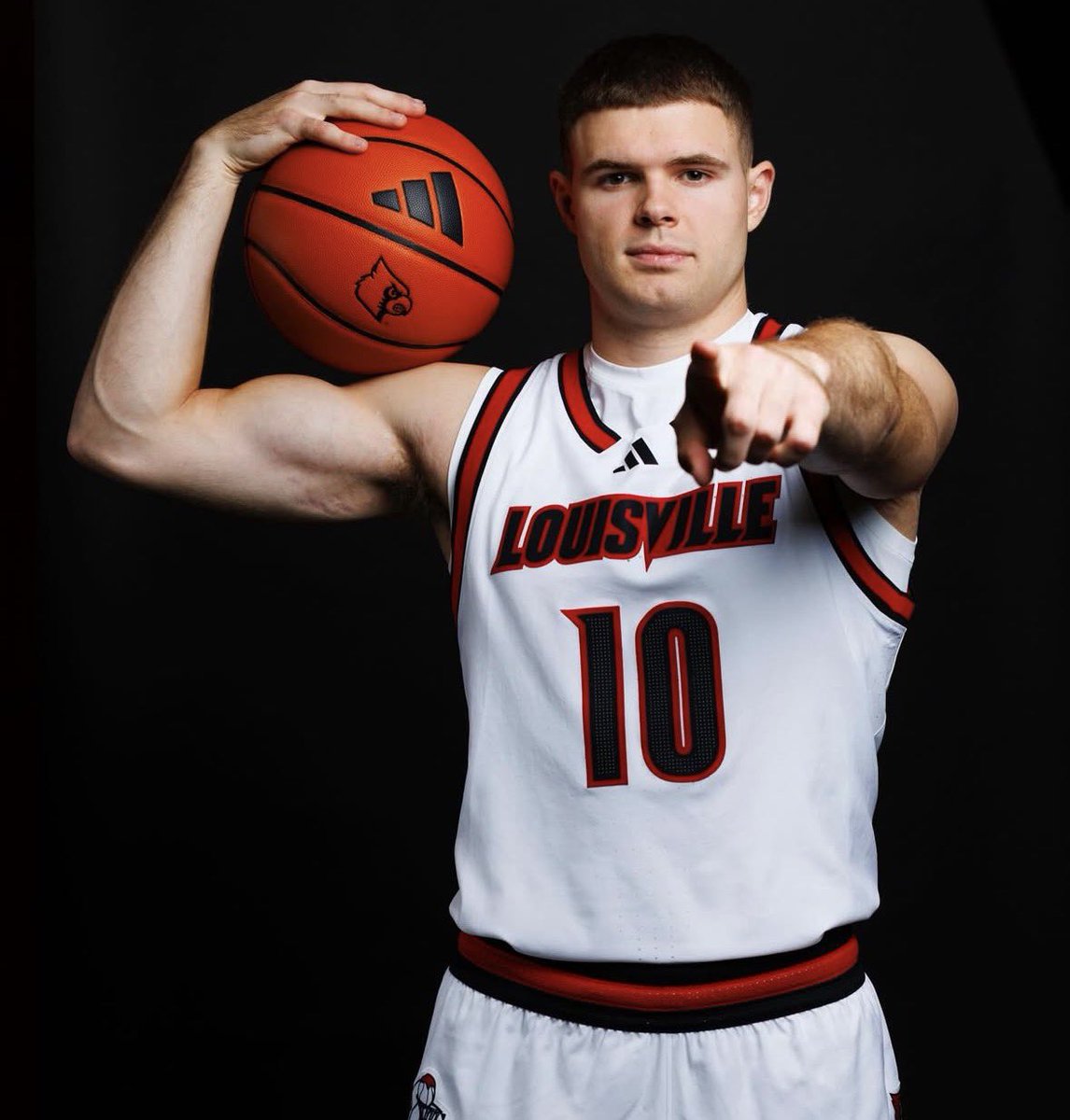 lambo_raby10's tweet image. I bet he regrets not coming to Tennessee tonight