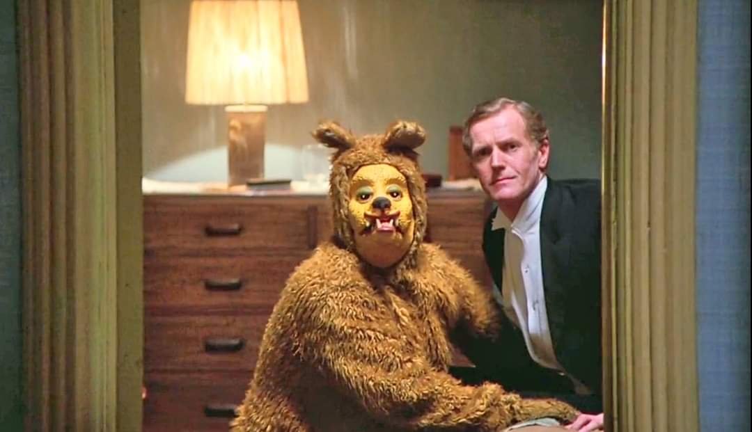 Lo ultimo que ve un granadero en Olivos después de entrar por la puerta equivocada