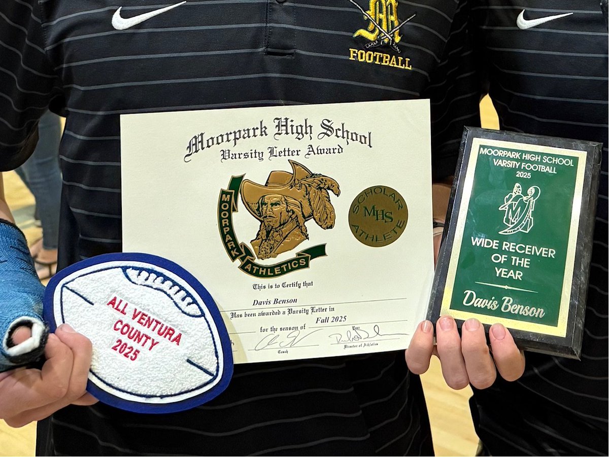 Davis Benson tweet media